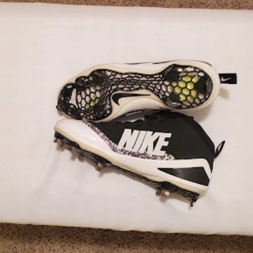 Nike Zoom Trout 4 Men's Metal Baseball Cleats - Black/White - Picture 3 of 7